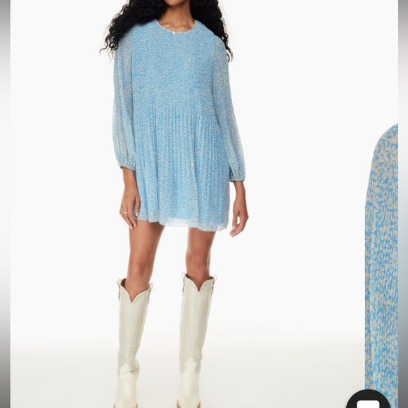 Aritzia - Picture 1 of 3